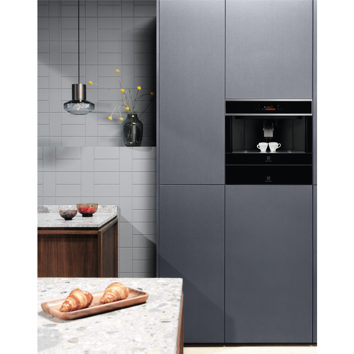 Electrolux - Ekspres do kawy do zabudowy - EBC85X