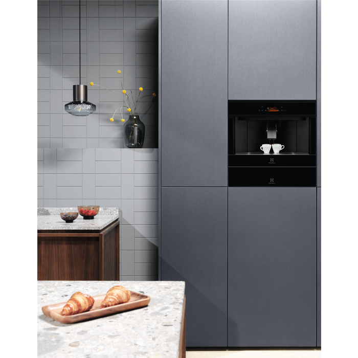 Electrolux - Ekspres do kawy do zabudowy - EBC85H